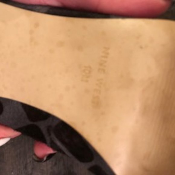 BLACK AND GREY PONY HAIR PUMPS - Picture 4 of 4